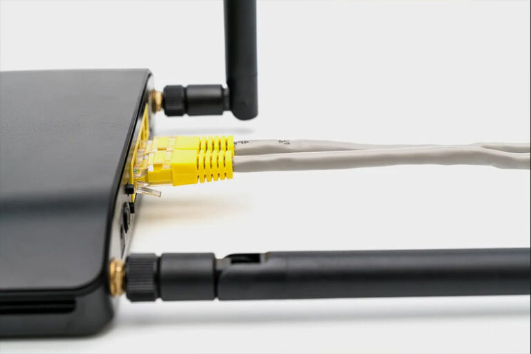 آنتن ها چه کاری انجام می‌دهند؟ | معرفی انواع آنتن و نحوه کارکرد آنها